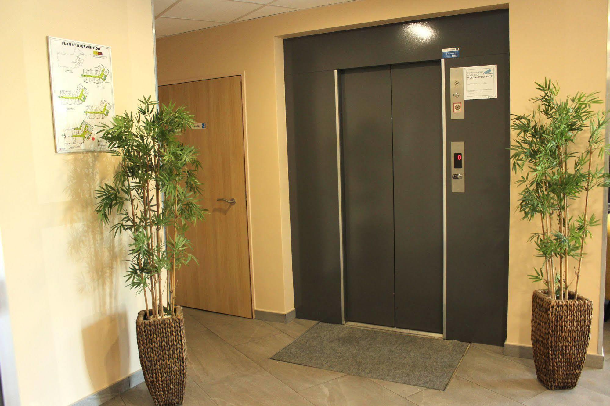 Wink Hotel Juvisy Ngoại thất bức ảnh